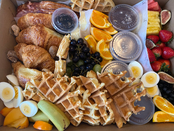 Breakfast Grazing Box (feeds 3-4 ppl)